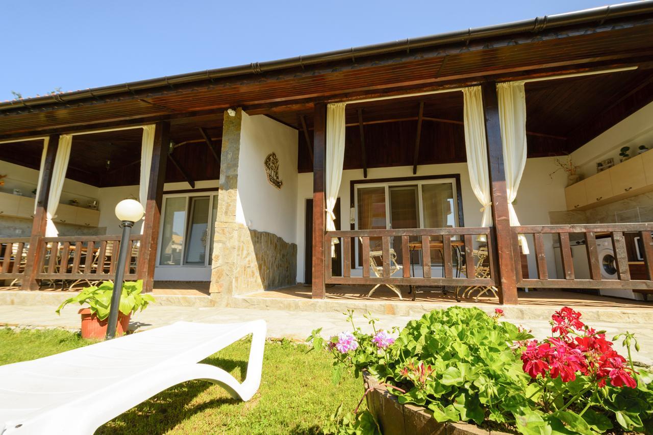 Villa Yanevi Lozenets Exterior photo
